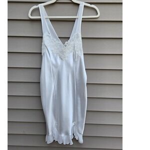 Linea Donatella White Satin Lace Pearl Chemise Nightgown MN5010 Womens Medium